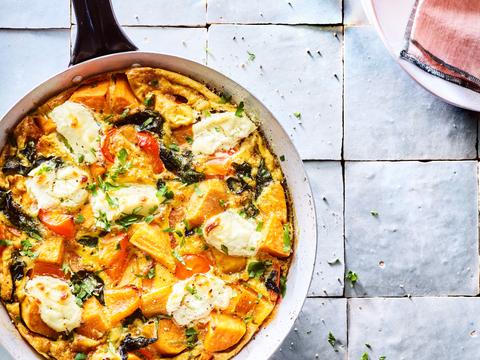 Tortilla van zoete aardappel met spinazie