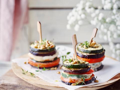 Gegrilde groentetorentjes met mozzarella