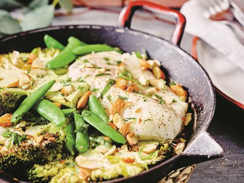 Broccoli met kabeljauw en amandelen