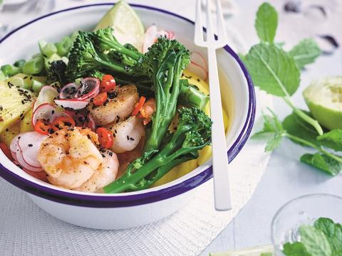 Scampibowl met radijsjes en broccolini