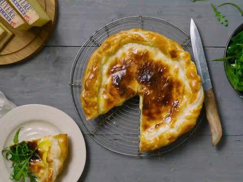 smeuïge pie met le gruyère aop