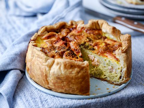 Quiche met zalm en romanesco