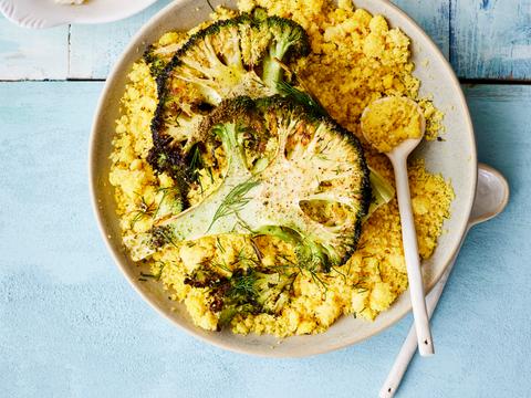Kabeljauwhaasje met saffraancouscous en broccoli