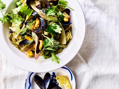 Tagliatelle met mosselen en venkel