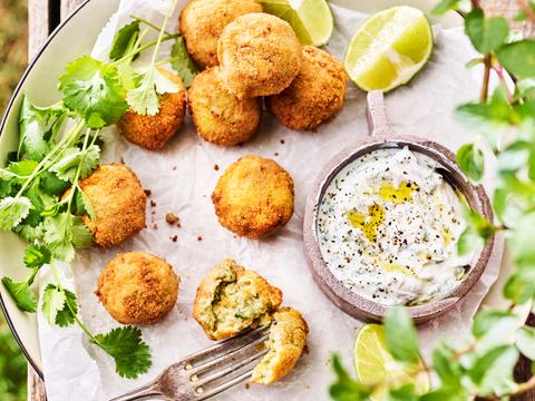 Avocado-zalmkroketjes met dilledip