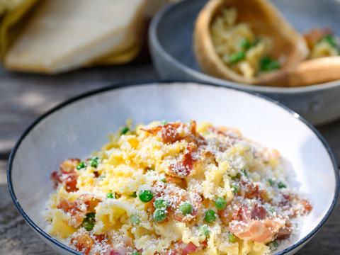 Pasta carbonara met doperwtjes