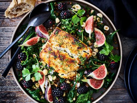 Najaarssalade met vijgen en gebakken feta