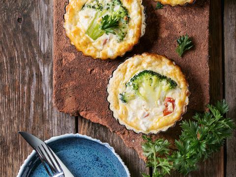 Miniquiches met broccoli