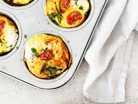 Eiermuffins met ricotta, spinazie en ham