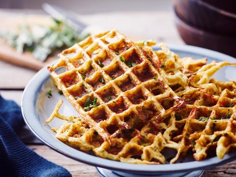 Frittatawafels met paprika, courgette en kaas