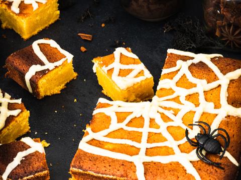 Pompoenblondies met witte chocolade