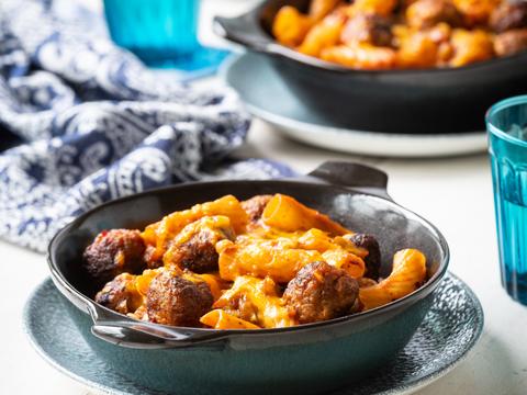 Penne met gehaktballetjes uit de oven