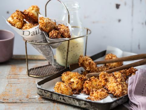 Kippen- en bloemkoolnuggets met mosterdmayonaise