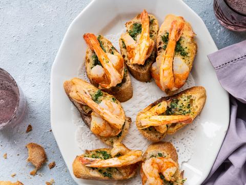 Knoflookbroodjes met scampi_s