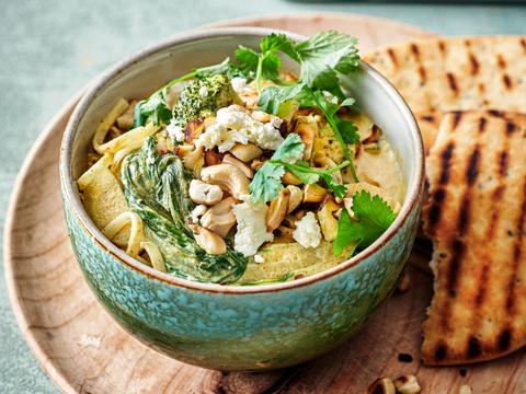 Indische curry met naanbrood
