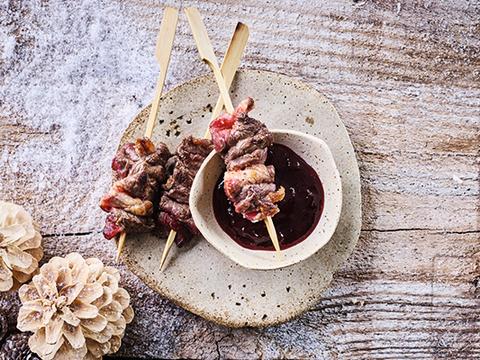 LIB47_pocket_238111_gegrilde_wildspiesjes_veenbessen_bbq_saus