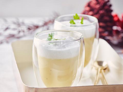 Pastinaaksoep met appel en een wolkje melk