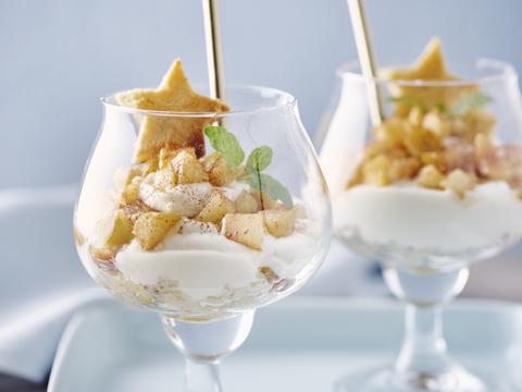 appelkruimeltaart in een glaasje