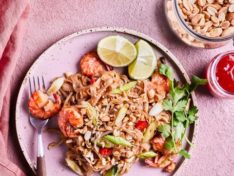 Pad Thai met scampi’s en zoetzure saus