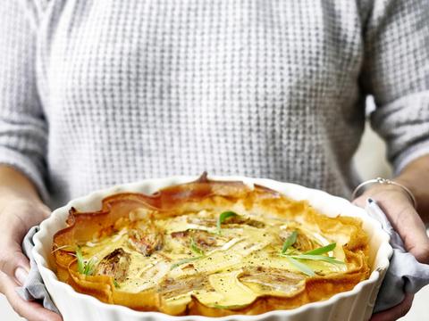 filodeegquiche met camembert witloof en aardpeer
