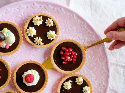 Paastartelettes met chocoladeganache