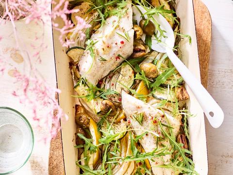 Zeebaars uit de oven met mediterrane groenten