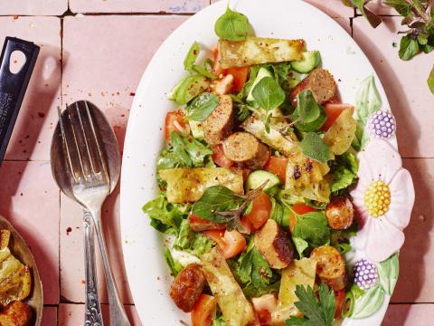 Fattoush-salade met merguez