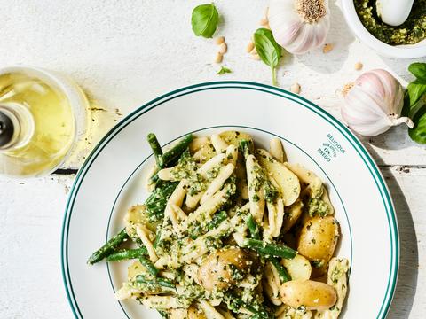 Klassieke pasta genovese met boontjes en krieltjes