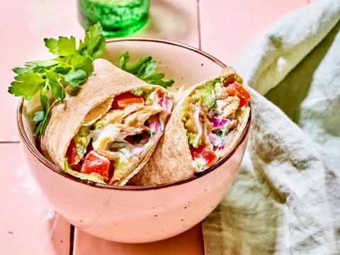 wraps met vegan _kip_-stukjes en guacamole