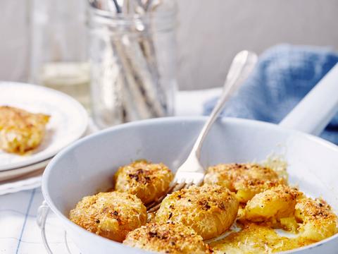 Smashed potatoes met parmezaan