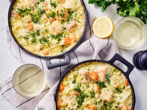 Vispannetje met zalm en kabeljauw in de oven
