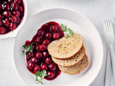 Gehaktbrood met krieken