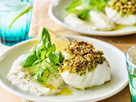 kabeljauwhaasje met kruidencrumble en venkelpuree