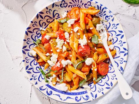 Mediterrane one pot pasta met feta