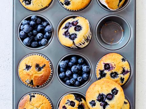 Botermelkmuffins met blauwe bessen