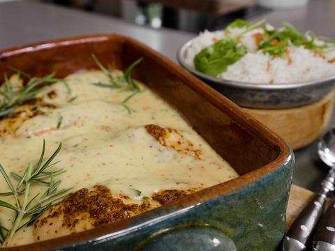 Kip met een honing-mosterdsausje uit de oven