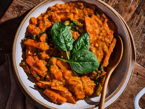 dahl met paprika en zoete aardappel