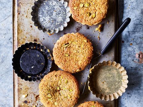 Kleine pistachefrangipanes met marmelade