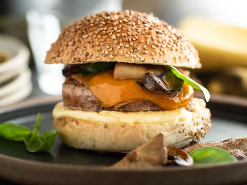 Hindeburgers met boschampignons 2