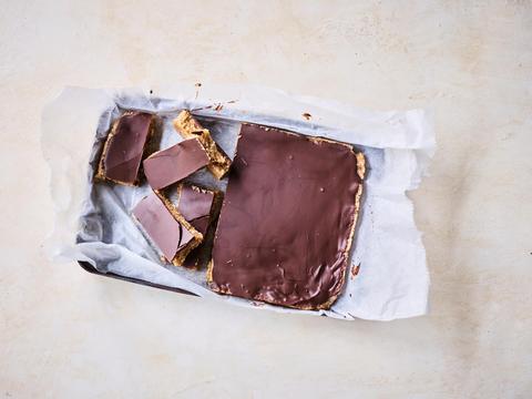 No bake proteïnerepen met chocolade