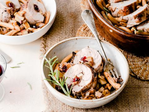 Varkenshaasje met appel, eekhoorntjesbrood en pasta
