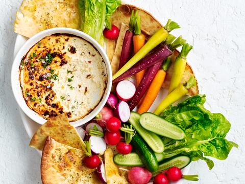 Dipgroenten met gebakken ricottadip uit de airfryer