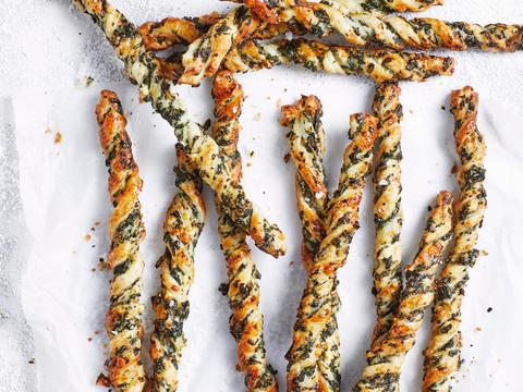 Grissini met spinazie en feta uit de airfryer