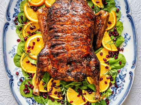 Gebraden eend uit de airfryer met sinaasappelsalade