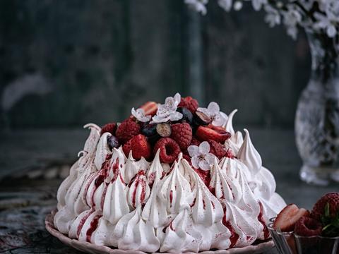 Pavlova met rood fruit uit de airfryer