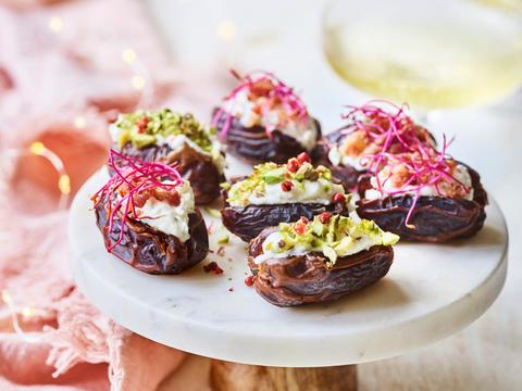 Gevulde dadels met geitenkaas