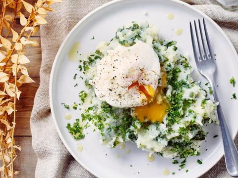 boerenkoolpuree met een gepocheerd eitje