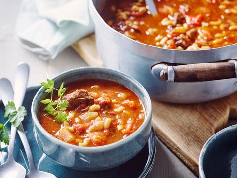 Goulash met minimacaroni