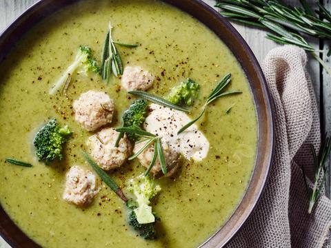 Broccolisoep met balletjes