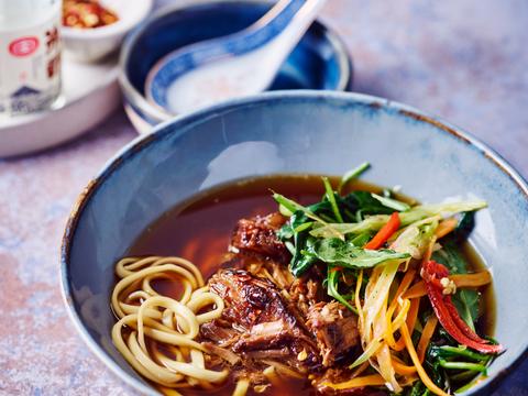 Ramen met slow roast-¬varkensschouder